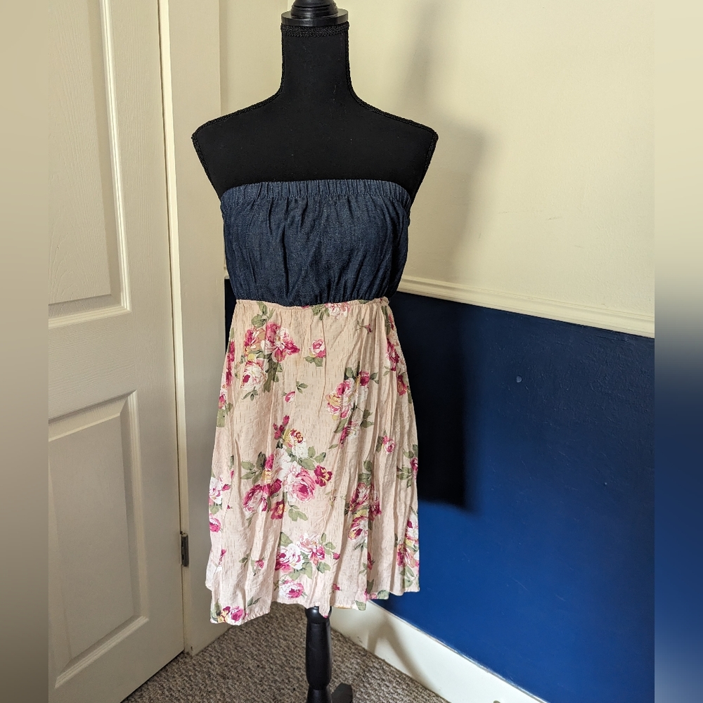 Strapless dress